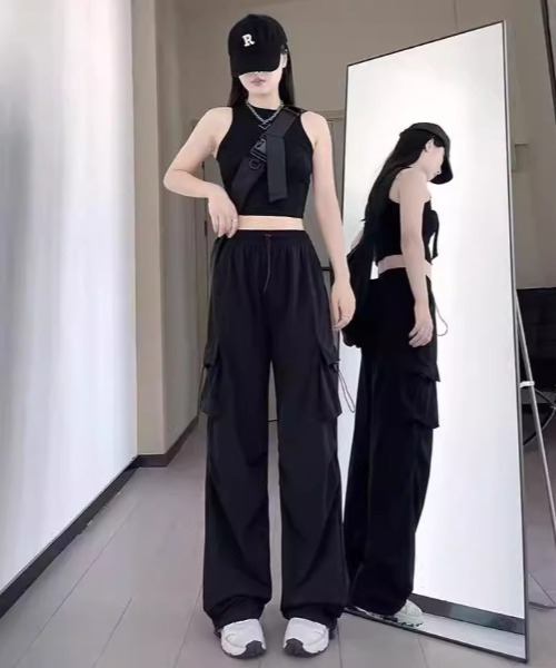 SHEPP(シープ)の「イージー ワイド カーゴパンツ / ドロスト(カーゴパンツ・レディース・チャコール/ライトグレー/ブラック・M/L)」の8枚目の写真