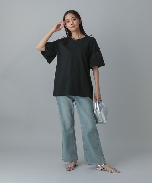 GLOBAL WORK(グローバルワーク)の「MATINEE LINE/冷感フリルスリーブ半袖/496991(Tシャツ/カットソー・レディース・オフホワイト/ブラック/レッド/チャコール・REGULAR/LONG)」の12枚目の写真