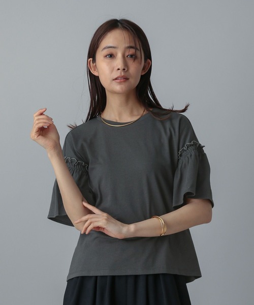 GLOBAL WORK(グローバルワーク)の「MATINEE LINE/冷感フリルスリーブ半袖/496991(Tシャツ/カットソー・レディース・オフホワイト/ブラック/レッド/チャコール・REGULAR/LONG)」の21枚目の写真