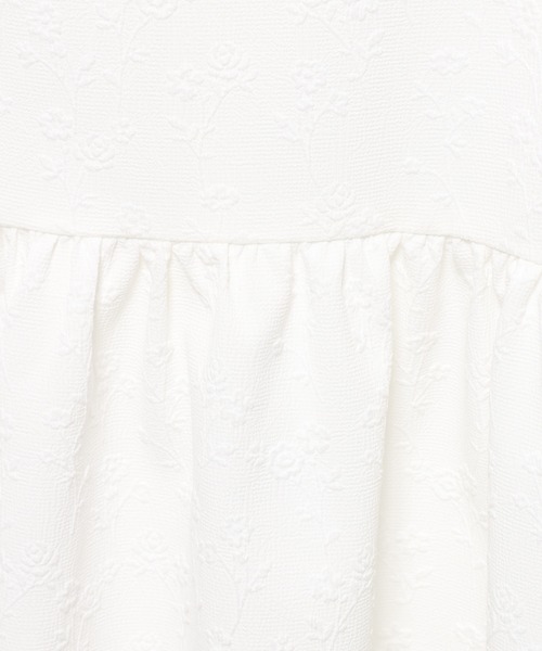 mysty woman（ミスティウーマン）の「フラワージャガードペプラムブラウス   572852（シャツ/ブラウス・レディース・オフホワイト/ブラック/ライトブルー・FREE）」の21枚目の写真