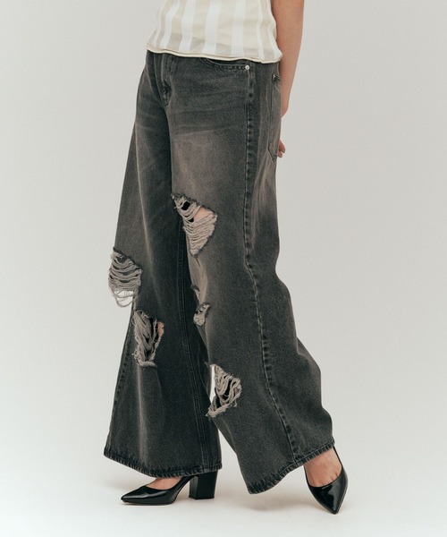 YOOU(ユー)の「ダメージデニムパンツ/クラッシュデザイン × ワイドシルエット(デニムパンツ・レディース・ブラック/ブルー・S/M)」の12枚目の写真