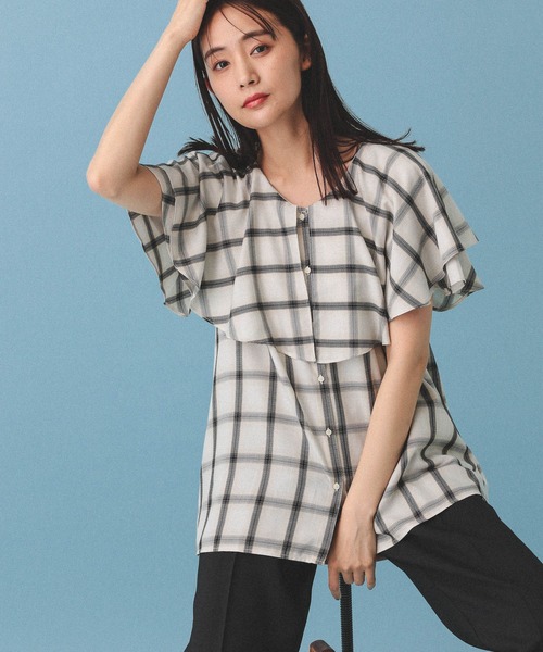 GLOBAL WORK（グローバルワーク）の「MATINEE LINE/チェックフリルスリーブシャツ/495657（シャツ/ブラウス・レディース・ダークブラウン/ブラック/オフホワイト・LARGE/MEDIUM）」の3枚目の写真