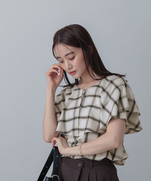 GLOBAL WORK（グローバルワーク）の「MATINEE LINE/チェックフリルスリーブシャツ/495657（シャツ/ブラウス・レディース・ダークブラウン/ブラック/オフホワイト・LARGE/MEDIUM）」の8枚目の写真