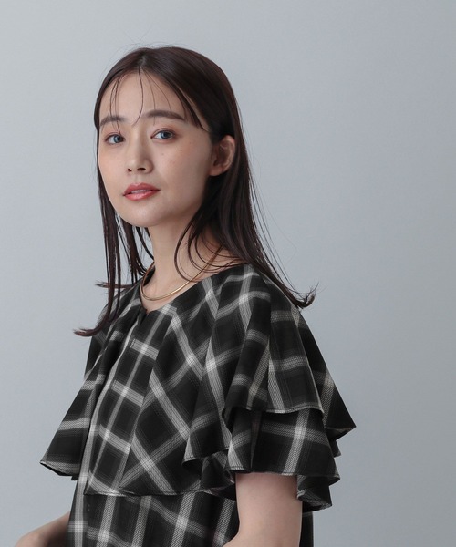 GLOBAL WORK（グローバルワーク）の「MATINEE LINE/チェックフリルスリーブシャツ/495657（シャツ/ブラウス・レディース・ダークブラウン/ブラック/オフホワイト・LARGE/MEDIUM）」の18枚目の写真