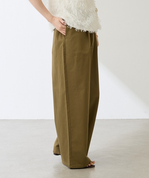 COLLAGE GALLARDAGALANTE(コラージュガリャルダガランテ)の「Q.anos/サスペンダーパンツ(サロペット/オーバーオール・レディース・カーキ/ブルー・FREE)」の7枚目の写真