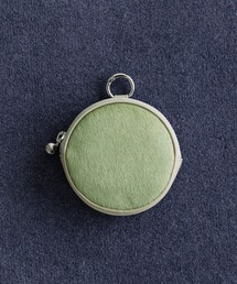 Beau're（ヴュレ）の「BEAURE Calf Hair Round マルチケース（ポーチ）」