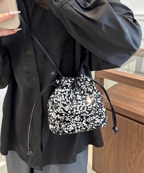 DRESS PLUS(ドレスプラス)の「キラキラ輝くスパンコール巾着バッグ(ハンドバッグ・レディース・ブラック/グレー/ブルー・フリー)」の13枚目の写真