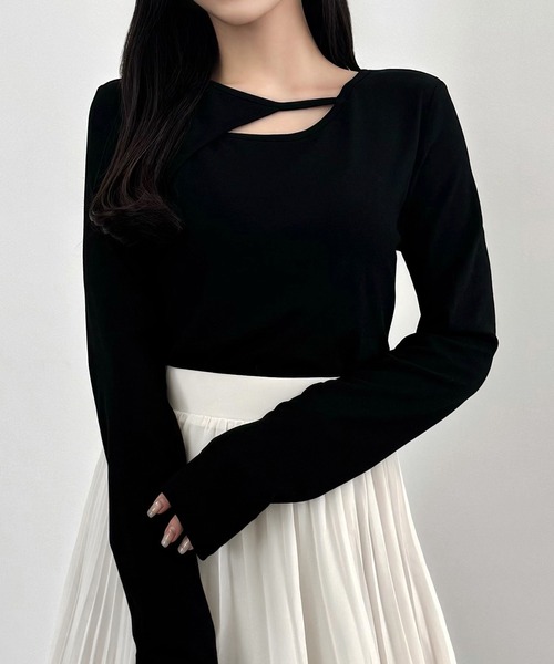 CENEA(セネア)の「薄手カットアウトデザインカットソー(Tシャツ/カットソー・レディース・チャコール/ブラック/杢グレー・SMALL/MEDIUM/LARGE)」の2枚目の写真