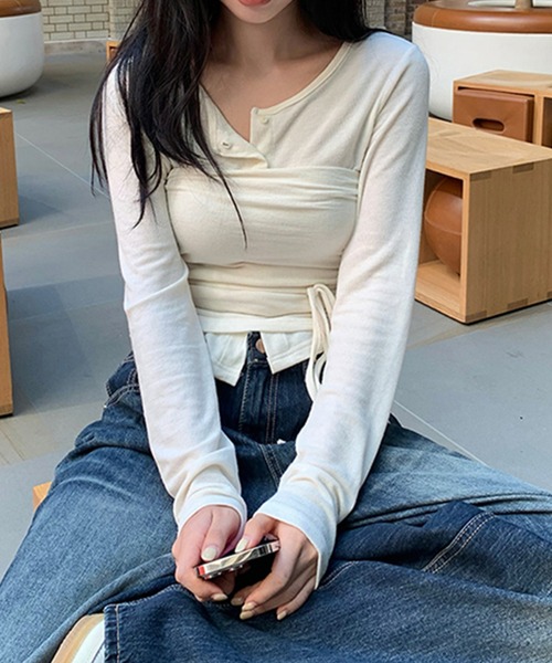 Girly Doll(ガーリードール)の「カーディガンとチューブトップビスチェ 2枚セット(Tシャツ/カットソー・レディース・ブラック/アイボリー/レッド/モカ・F)」の5枚目の写真