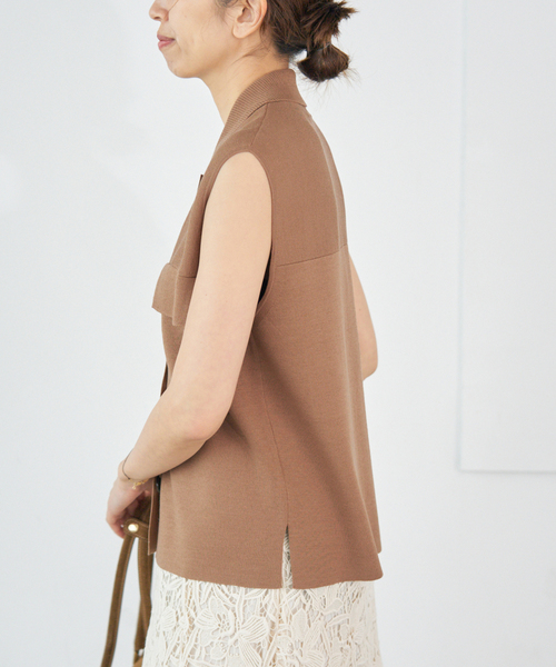 IENA（イエナ）の「ハイツイストウールシルク 襟付きノースリーブ（ニット/セーター・レディース・ブラック/キャメル・FREE）」の8枚目の写真