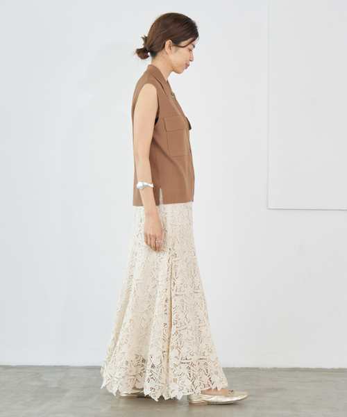 IENA（イエナ）の「ハイツイストウールシルク 襟付きノースリーブ（ニット/セーター・レディース・ブラック/キャメル・FREE）」の14枚目の写真