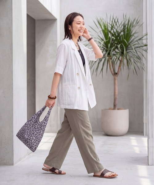 STYLE DELI(スタイルデリ)の「微光沢表面シボ感ダブルジャケットB(テーラードジャケット・レディース・ホワイト/ブラック/グレイッシュベージュ/ストーン・FREE)」の20枚目の写真
