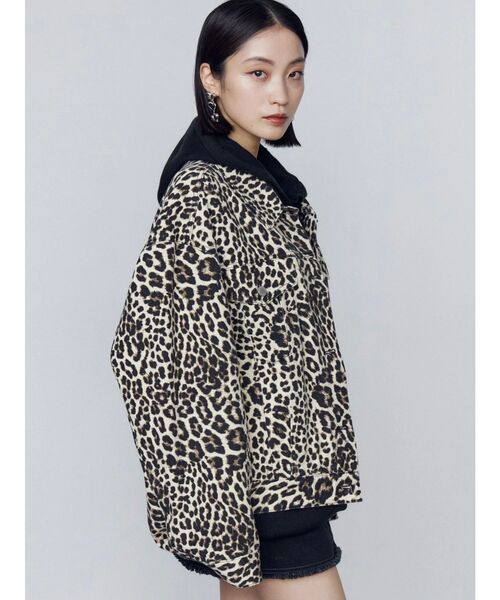 EMODA（エモダ）の「オーバーポケットレオパードブルゾン（ブルゾン・レディース・アイボリー/ベージュ・FREE）」の4枚目の写真
