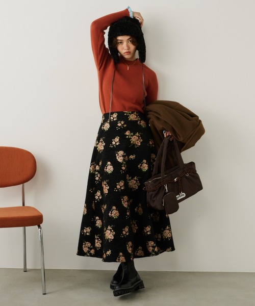 Unitage（ユニテージ）の「バラ柄ジャガードスカート（スカート・レディース・ライトブルー/ブラック・FREE）」の11枚目の写真