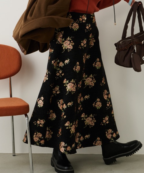 Unitage（ユニテージ）の「バラ柄ジャガードスカート（スカート・レディース・ライトブルー/ブラック・FREE）」の6枚目の写真