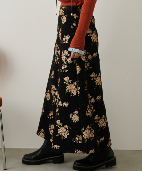 Unitage（ユニテージ）の「バラ柄ジャガードスカート（スカート・レディース・ライトブルー/ブラック・FREE）」の5枚目の写真