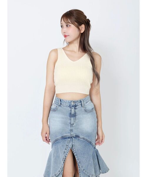 EATME（イートミー）の「カップ付きリブニットトップス（タンクトップ・レディース・オレンジ/アイボリー/ブラック・FREE）」の17枚目の写真