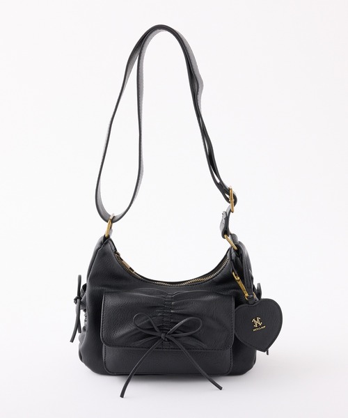 one after another NICE CLAUP(ワンアフターアナザーナイスクラップ)の「ハートミラーチャーム付きドロストバッグ(ショルダーバッグ・レディース・アイボリー/ブラウン/ピンク/ブラック・FREE)」の1枚目の写真