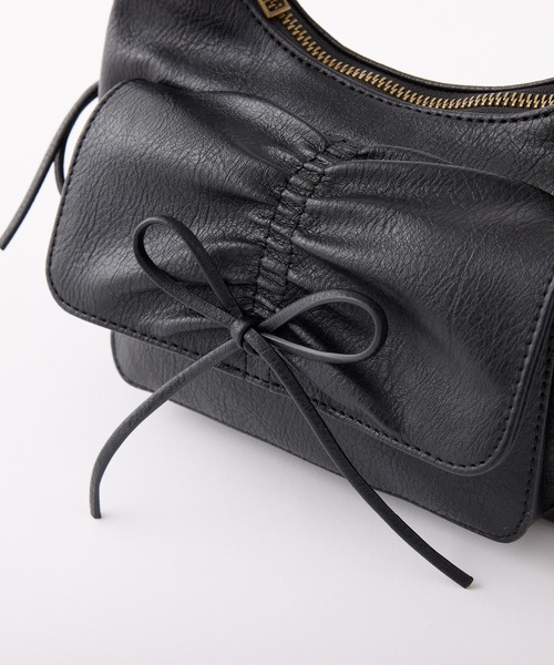 one after another NICE CLAUP(ワンアフターアナザーナイスクラップ)の「ハートミラーチャーム付きドロストバッグ(ショルダーバッグ・レディース・アイボリー/ブラウン/ピンク/ブラック・FREE)」の14枚目の写真