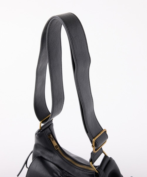 one after another NICE CLAUP(ワンアフターアナザーナイスクラップ)の「ハートミラーチャーム付きドロストバッグ(ショルダーバッグ・レディース・アイボリー/ブラウン/ピンク/ブラック・FREE)」の21枚目の写真