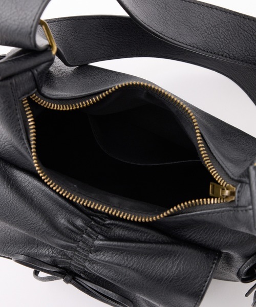 one after another NICE CLAUP(ワンアフターアナザーナイスクラップ)の「ハートミラーチャーム付きドロストバッグ(ショルダーバッグ・レディース・アイボリー/ブラウン/ピンク/ブラック・FREE)」の16枚目の写真