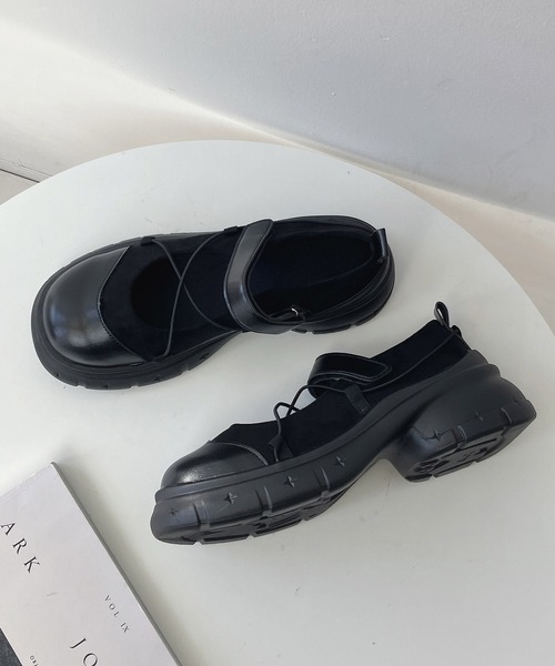 AS KNOW AS plus（アズノゥアズプラス）の「クロスストラップ メリージェーンローファー（ローファー・レディース・グレー/ブラック・L/M）」の14枚目の写真