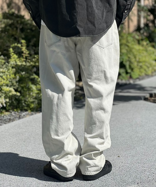 MAGIC NUMBER（マジック ナンバー）の「【MAGIC NUMBER】WASHED BLEACH TUCK DENIM PANT（デニムパンツ・メンズ・その他/ブラック・32/34/30）」の4枚目の写真