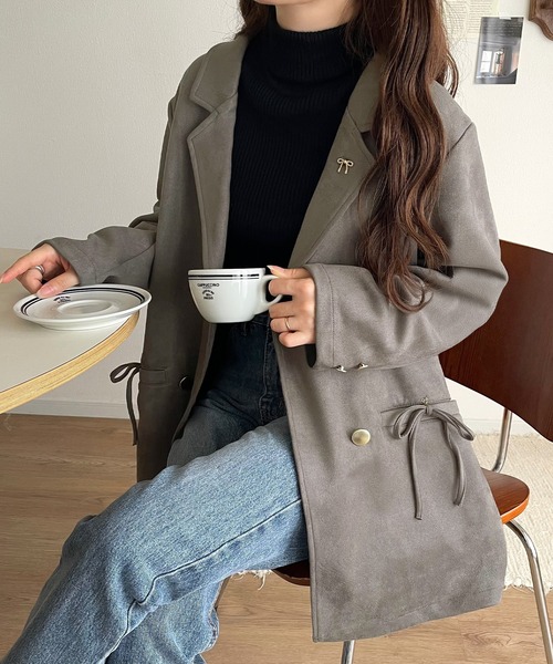 mily bilet（ミウィビレット）の「【mily bilet】大人ガーリーを着こなす。スエード調素材リボン使いテーラードジャケット（テーラードジャケット・レディース・チャコール/ベージュ・X-LARGE/SMALL/MEDIUM/LARGE）」の8枚目の写真
