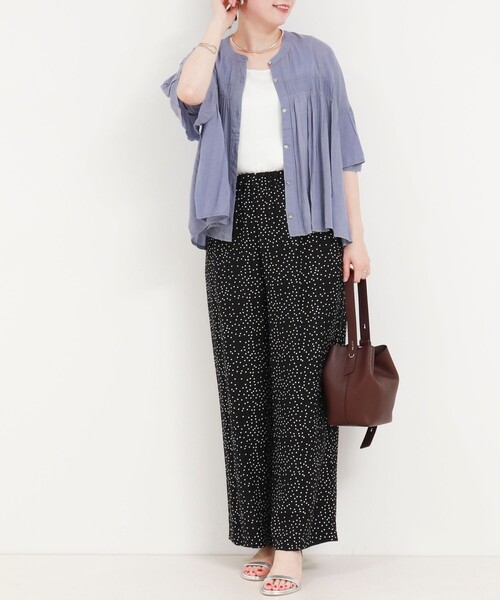 MICO COULIER（ミコクリエ）の「モダールピンタックギャザーブラウス（シャツ/ブラウス・レディース・チャコールグレー/ブラウン系その他/ライトブルー・38）」の7枚目の写真