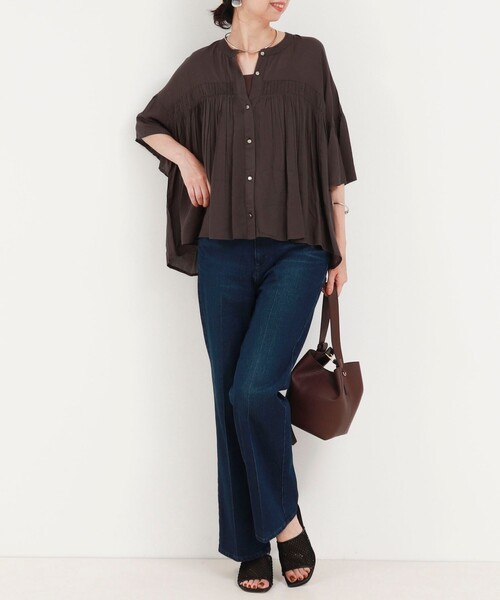 MICO COULIER（ミコクリエ）の「モダールピンタックギャザーブラウス（シャツ/ブラウス・レディース・チャコールグレー/ブラウン系その他/ライトブルー・38）」の19枚目の写真