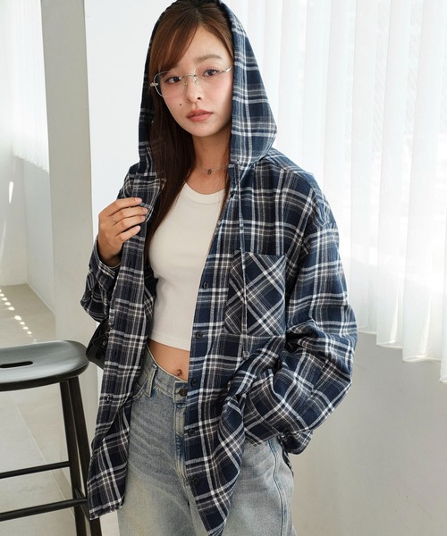 WEGO（ウィゴー）の「WEGO/チェックフードBIGネルシャツ（シャツ/ブラウス・レディース・ピンク/ブラック/ワイン/ネイビー・FREE）」の2枚目の写真