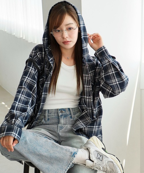 WEGO（ウィゴー）の「WEGO/チェックフードBIGネルシャツ（シャツ/ブラウス・レディース・ピンク/ブラック/ワイン/ネイビー・FREE）」の6枚目の写真