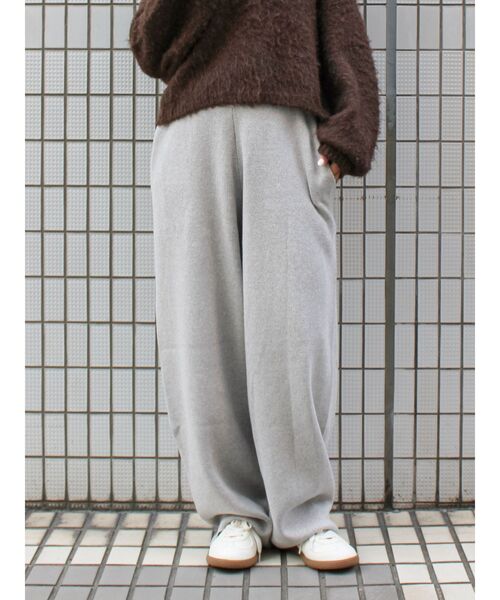 Ungrid(アングリッド)の「カシミヤ混ニットパンツ(その他パンツ・レディース・ブラック/ライトグレー・FREE)」の3枚目の写真