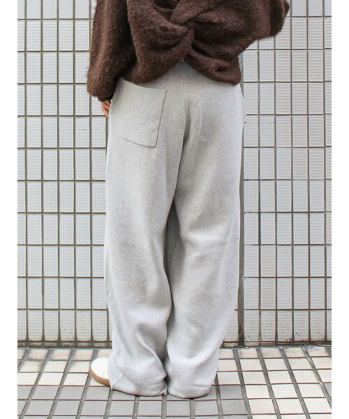 Ungrid(アングリッド)の「カシミヤ混ニットパンツ(その他パンツ・レディース・ブラック/ライトグレー・FREE)」の4枚目の写真