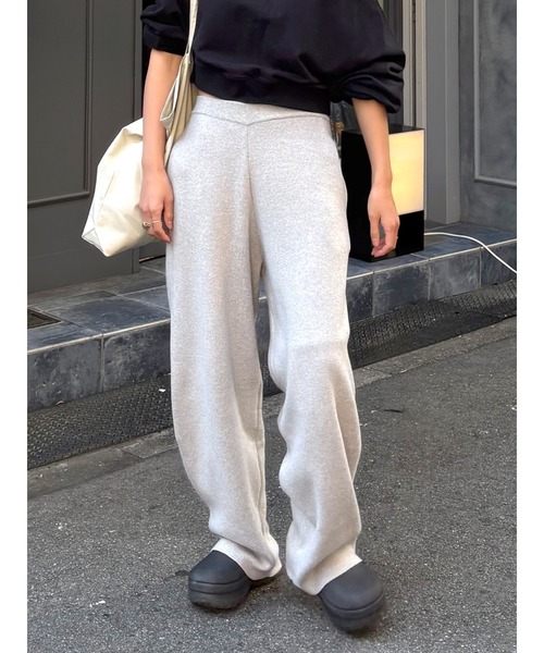 Ungrid(アングリッド)の「カシミヤ混ニットパンツ(その他パンツ・レディース・ブラック/ライトグレー・FREE)」の1枚目の写真