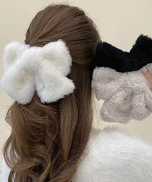 pyornim（ピョルニム）の「【2025秋冬新作】ふわもこ ファー リボンバレッタ（バレッタ/ヘアクリップ）」