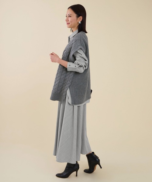 marmors（マルモア）の「【marmors】cable knit vest（ニット/セーター・レディース・オートミール/ブラウン/チャコールグレー・36）」の7枚目の写真