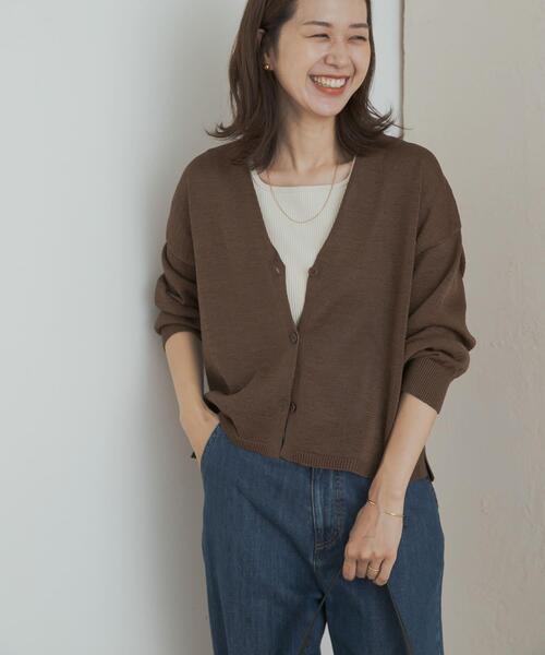URBAN RESEARCH DOORS（アーバンリサーチドアーズ）の「ウォッシャブルドライニットカーディガン（カーディガン/ボレロ・レディース・ブラウン/グレー/ブラック・MEDIUM）」の4枚目の写真