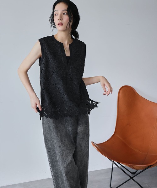 ELFRANK(エルフランク)の「セットアップ可能 ケミカルレースノースリーブブラウス ベスト ジレ(シャツ/ブラウス・レディース・ブラック/オフホワイト・FREE)」の5枚目の写真