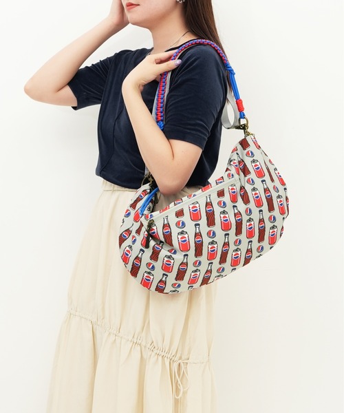 SALON de RUBAN(サロンドルヴァン)の「【SALON de RUBAN / サロン ド ルヴァン】 PEPSI ペプシ ショルダーバッグ(ショルダーバッグ・レディース・ブラック/グレー・FREE)」の2枚目の写真