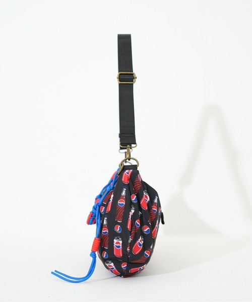 SALON de RUBAN(サロンドルヴァン)の「【SALON de RUBAN / サロン ド ルヴァン】 PEPSI ペプシ ショルダーバッグ(ショルダーバッグ・レディース・ブラック/グレー・FREE)」の6枚目の写真