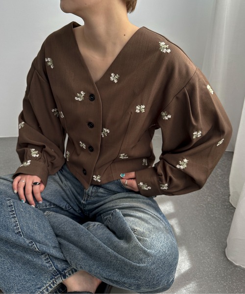 PILIT（ピリット）の「【セットアップ可】刺繍クロップドシャツ（シャツ/ブラウス・レディース・ブラック/ブラウン/グレー・MEDIUM）」の9枚目の写真