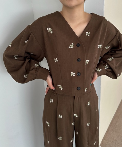 PILIT（ピリット）の「【セットアップ可】刺繍クロップドシャツ（シャツ/ブラウス・レディース・ブラック/ブラウン/グレー・MEDIUM）」の7枚目の写真