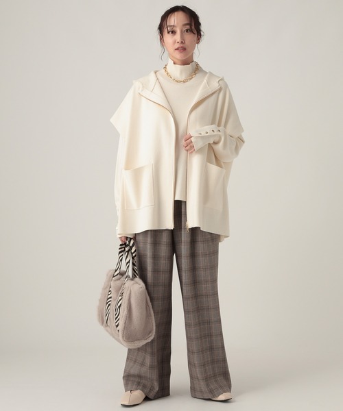 Elura（エルーラ）の「もっちりモイストフードジレ/582762（ベスト・レディース・ブラウン/ホワイト/ブラック・FREE）」の4枚目の写真