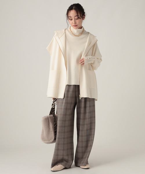 Elura（エルーラ）の「もっちりモイストフードジレ/582762（ベスト・レディース・ブラウン/ホワイト/ブラック・FREE）」の6枚目の写真