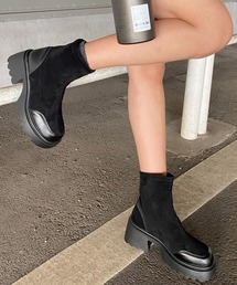 rire（リル）の「ストレッチフェイクスウェードショートブーツ（ブーツ）」