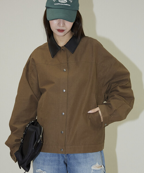 PUBLUX(パブリュクス)の「PUBLUX/パブリュクス レザレット 衿付き ライトアウター 限定展開(その他アウター・レディース・ブラウン/ベージュ・フリ-)」の1枚目の写真