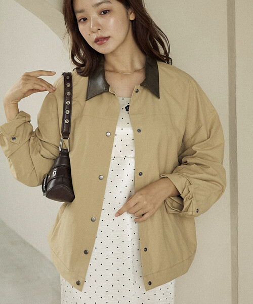 PUBLUX(パブリュクス)の「PUBLUX/パブリュクス レザレット 衿付き ライトアウター 限定展開(その他アウター・レディース・ブラウン/ベージュ・フリ-)」の5枚目の写真