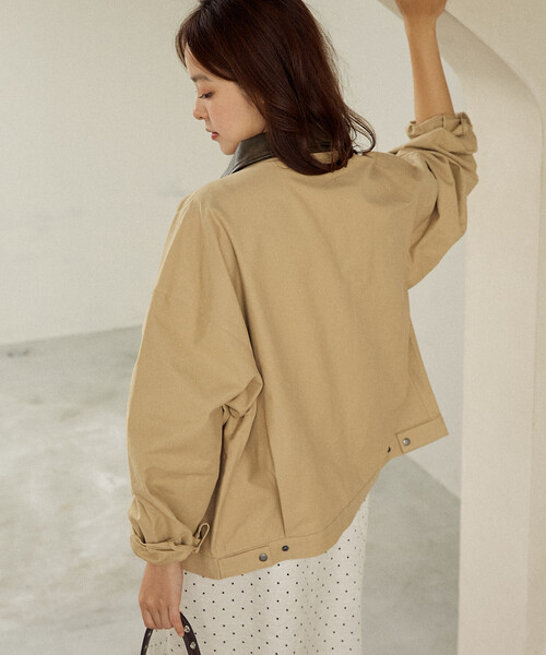 PUBLUX(パブリュクス)の「PUBLUX/パブリュクス レザレット 衿付き ライトアウター 限定展開(その他アウター・レディース・ブラウン/ベージュ・フリ-)」の9枚目の写真