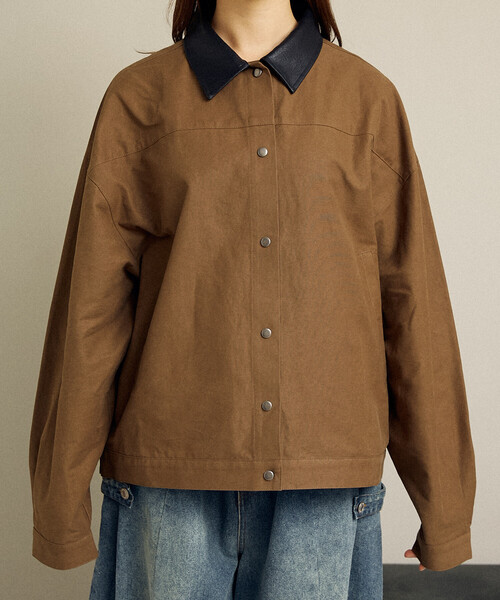 PUBLUX(パブリュクス)の「PUBLUX/パブリュクス レザレット 衿付き ライトアウター 限定展開(その他アウター・レディース・ブラウン/ベージュ・フリ-)」の15枚目の写真